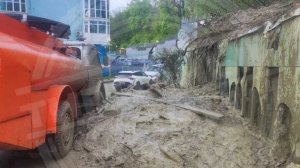 В Сочи сель сошел во двор жилого комплекса на улице Тепличной