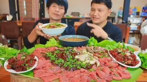 #MUKBANG Суп из коровьих хвостов, свежая говядина с перцем чили и свежие овощи.ASMR ЕДА НА КАМЕРУ