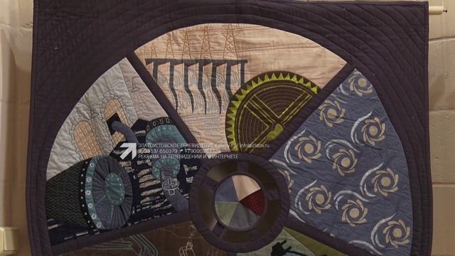 Необычная выставка «Лоскутные истории» работает в Башне-колокольне