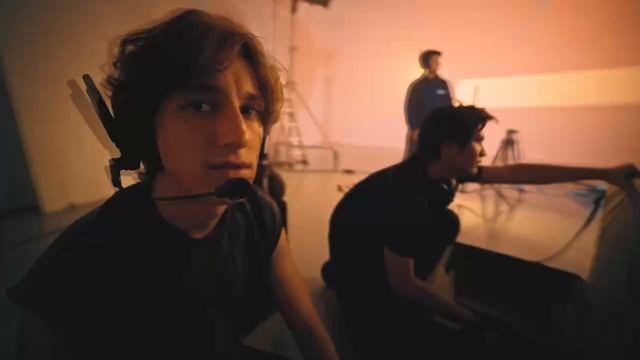 Осветители Zhiyun Molus X200  X200 RGB