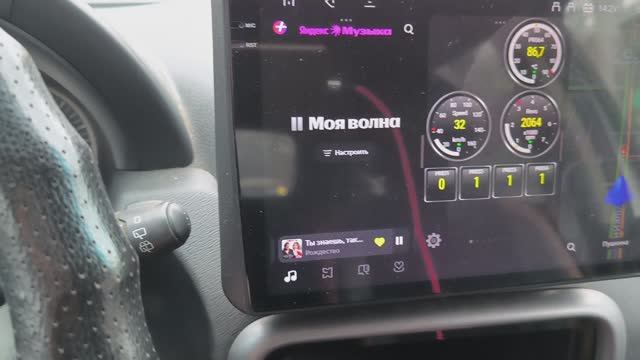 Брешет один из температурных датчиков на Дастере.