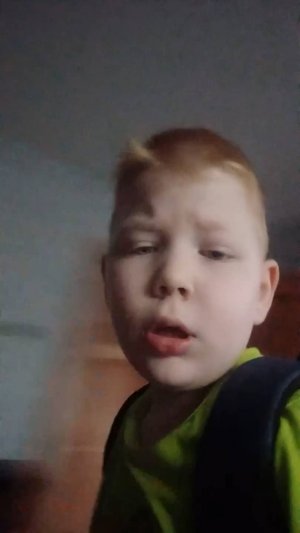 огромный Лёд и кружится с рюкзаком