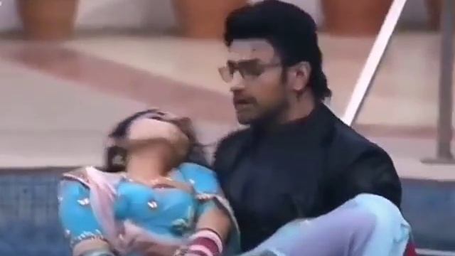 90232a3fc7571e91bdf51d2423e2e221.mp4