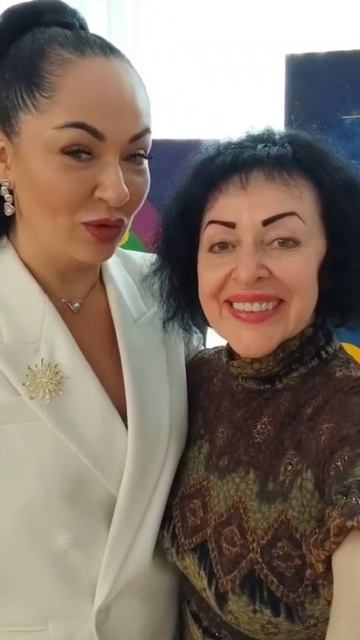 КАРТИНЫ ХУДОЖНИКА ЕЛЕНЫ ГРОХОВИЦКОЙ на неделе моды GEO FASHION WEEK ОТ ЛЕГЕНДАРНОГО ПОРТАЛА GEOMETRI