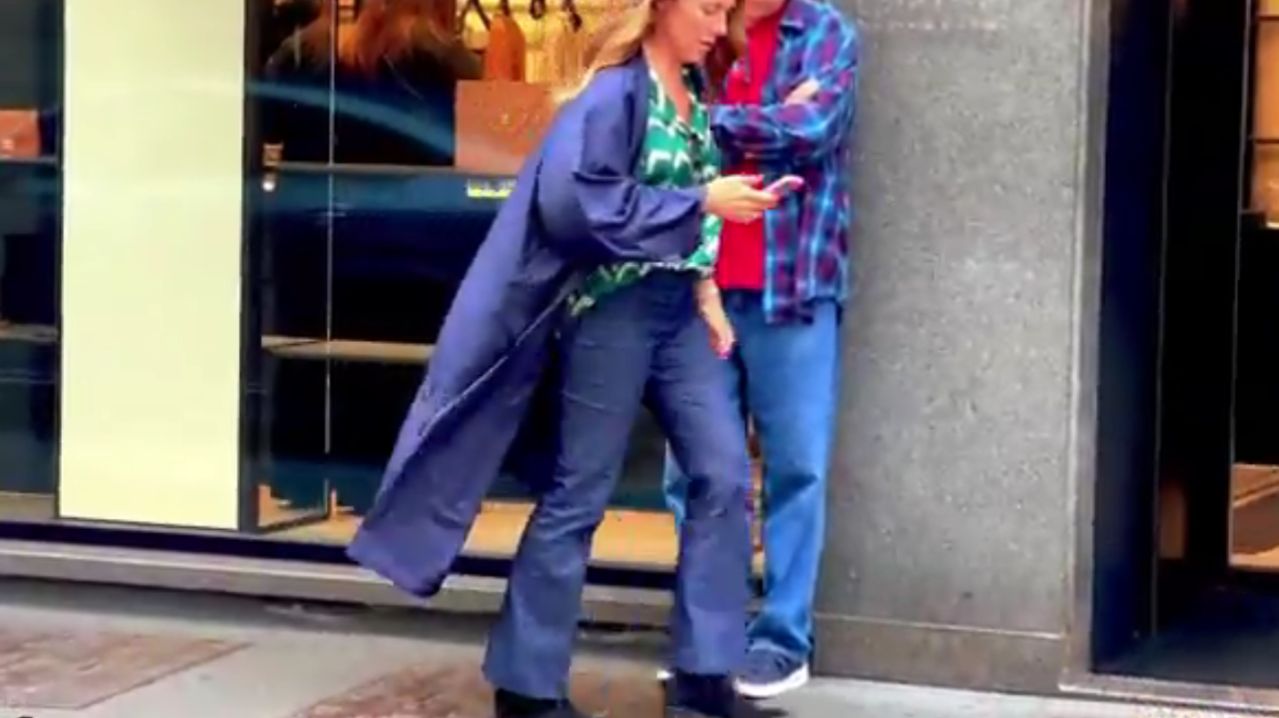 УЛИЧНАЯ МОДА КРАСИВЫЕ СТИЛИ ДОЖДЛИВЫМ ДНЕМ МИЛАН 2026