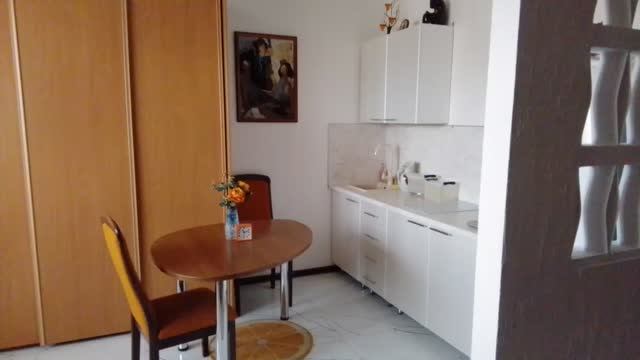 Хранение на кухне студии