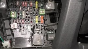 Блок предохранителей и реле Шкода Октавия А7: где находится и обозначения