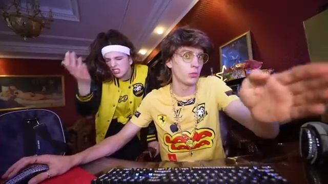 Ультра БОГАТЫЙ vs Ультра БЕДНЫЙ ГЕЙМЕР ! Видео Влада Бумага а4 А 4 Bumaga