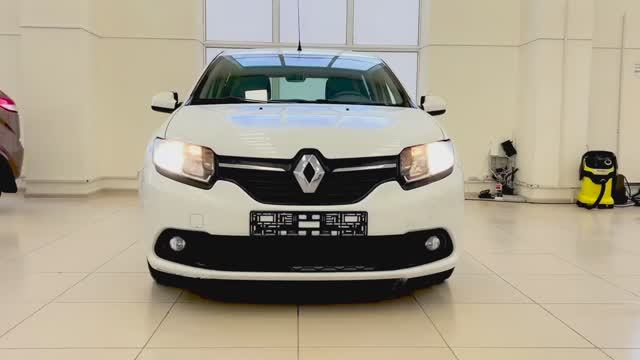Автомобиль Renault Sandero в автосалоне Аврора в Симферополе (6930)