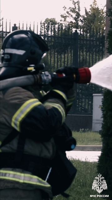 Каждый день, 24 часа в сутки, они готовы прийти на помощь #МЧСвТренде #shortvideo #shorts #мчсроссии