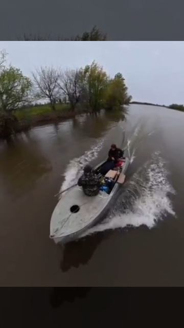 Этот парень болен рыбалкой... Одну Жизнь Живём!