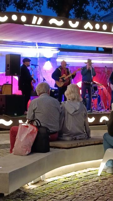 Музыка, Time и Pad, а в описании услуги от специалистов, прочтите описание, нужно обращайтесь