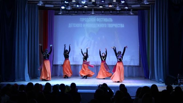 Хореографический коллектив «Настроение».