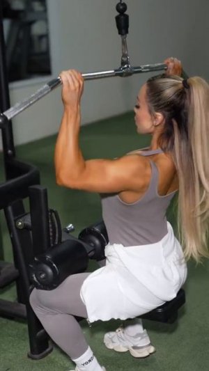 Клип @fitnessqueens