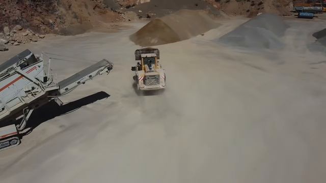 Volvo EC300EL + Volvo L150F + Metso LT1213S ｜ Perfect Crushing Cycle 🔥 смотреть онлайн