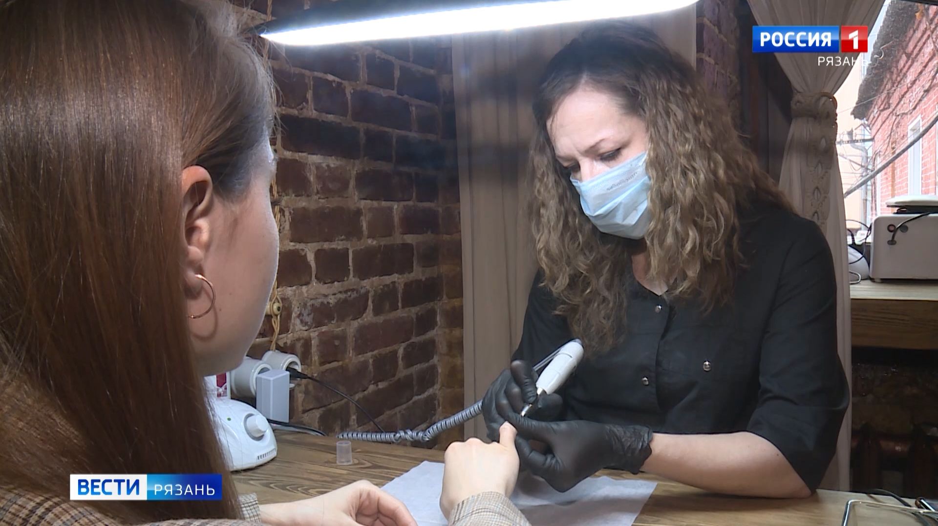 С 30 апреля в России вступает в силу новый национальный стандарт для ногтевого сервиса