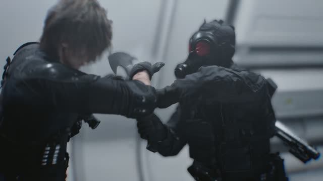 Resident Evil Requiem #25 Ковчег АРК. Босс Командор (Ханк). Леон разыскивает Грейс и Зено