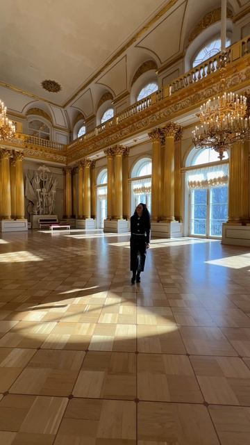 Иду снова освещать и показывать культурную жизнь в Петербурге.Музейный день со Светским Петербургом