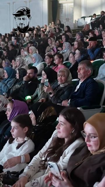 🎵Рамзан Кадыров посетил юбилейную премию «Песня года-2025» в Грозном