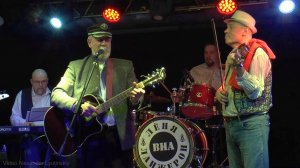 ВИА "Лёня Ланжерон" - А я хожу походкою почтенною