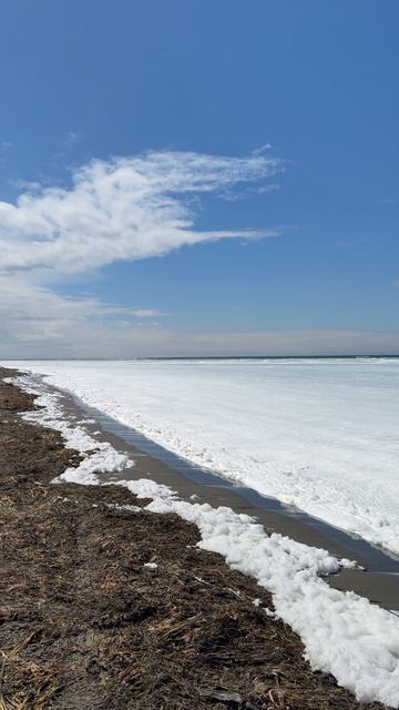 Море пенное! Второй подход красоты на побережье!