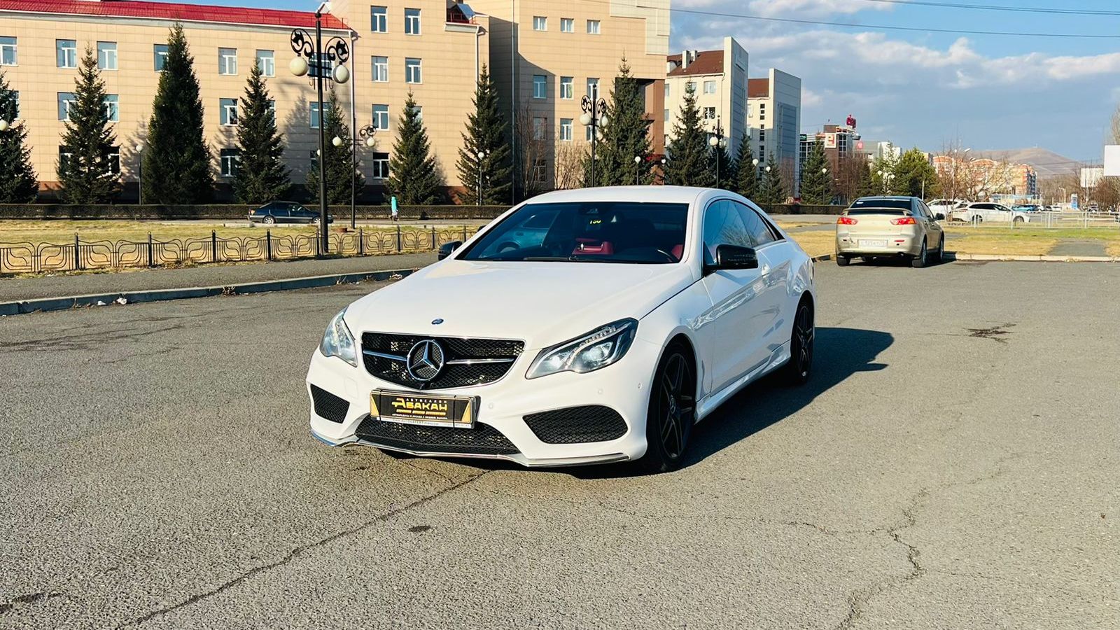 Mercedes-Benz E-Class, 2013 год