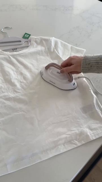 Портативный утюг.