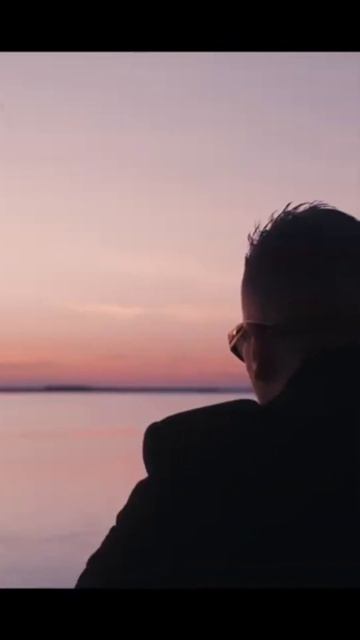 Клип на трек 