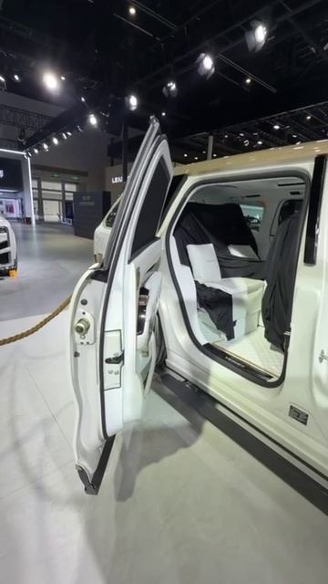 Китайский премиум автомобиль