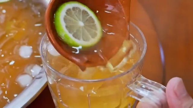 Осторожно! Китайский мëд.