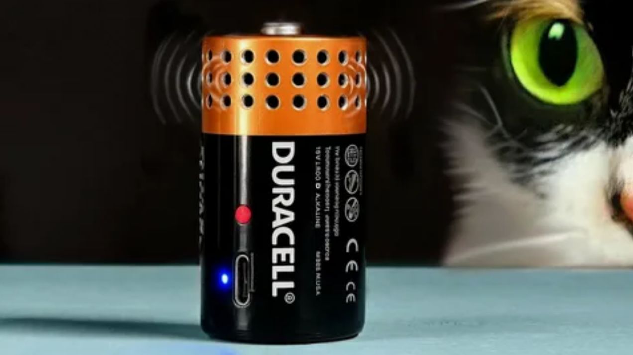 Я ПРЕВРАТИЛ СТАРУЮ БАТАРЕЙКУ В БЛЮТУЗ ДИНАМИК