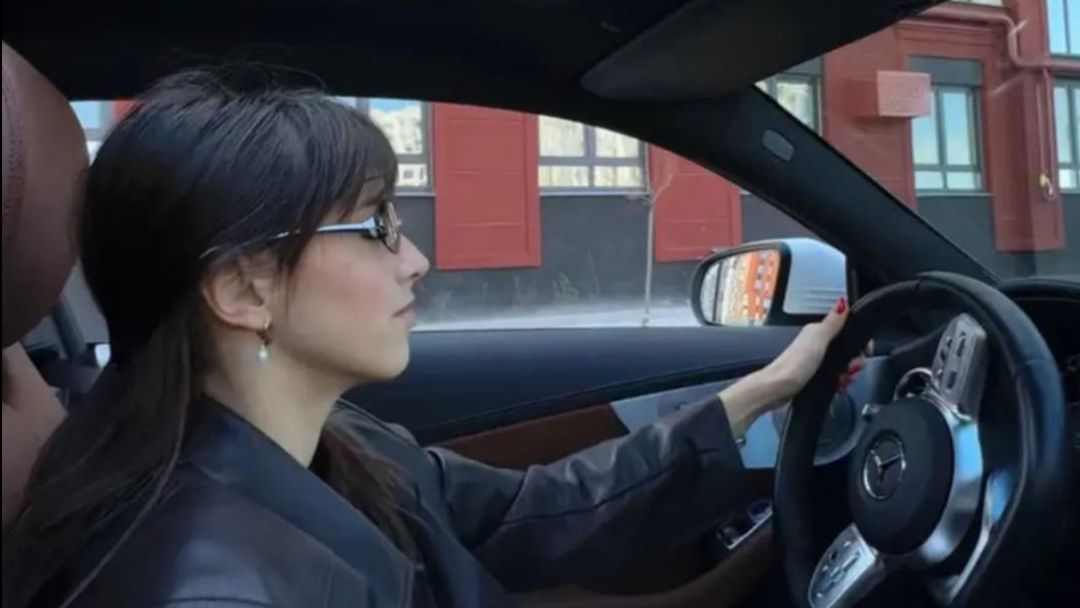 Не кружить по двору, а спокойно припарковаться!  #Брянск #парковка