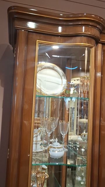 Витрина трехдверная Флориана интарсия