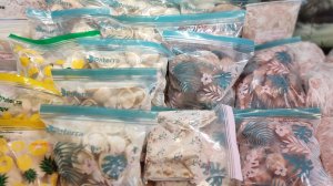 Заготовка полуфабрикатов в морозилку / Preparation of semi-finished products in the freezer