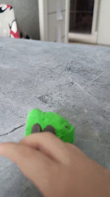 продолжение фигурки стесняка