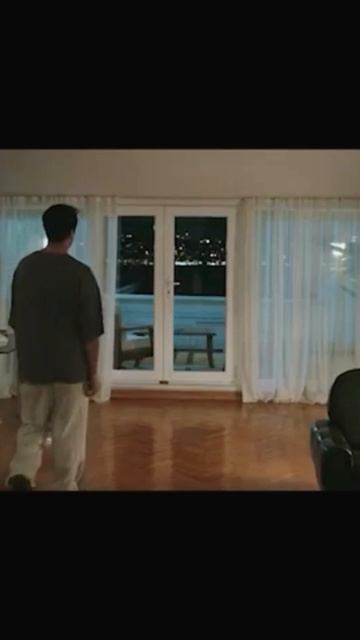 Она готова пожертвовать своей гордостью, чтобы защитить сестру от участи, которую готовит ей отец.