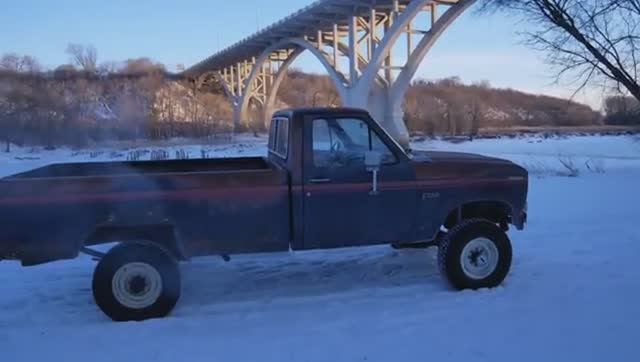 1 Ton Axle Swap -Видео от SimonFordman