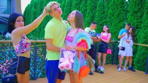 ОШИБКА ДИАНЫ!!! ПОЧЕМУ ПОДРУГА ТРЕТЬЯ ЛИШНЯЯ НА СВИДАНИИ?