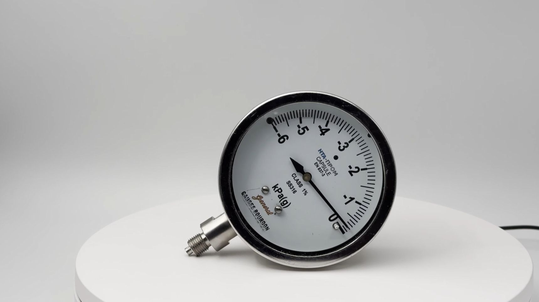 КОМПАКТНЫЙ МАНОМЕТР С МЕМБРАННОЙ КОРОБКОЙ CCPG