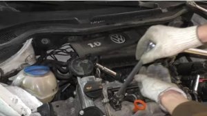 VW Polo Sedan, Jetta, Skoda Rapid - Замена свечей зажигания 1,6 CFNA