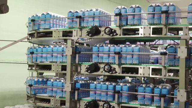 Конвейер с модульной лентой. Кировский молочный комбинат