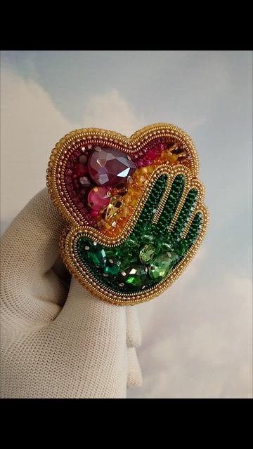 Брошь ручной работы