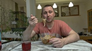 Покушаем вместе фунчоза с овощамии грибами, гранатовый сок