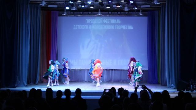 Образцовый коллектив ансамбль танца «Конфетти».