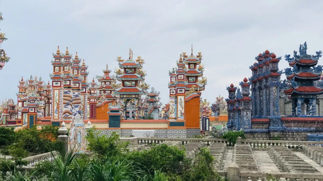 Вьетнам. Хюэ. Ан Банг - город призраков.