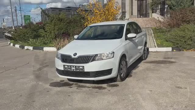 Автомобиль Skoda Rapid в автосалоне Аврора в Симферополе (8158)