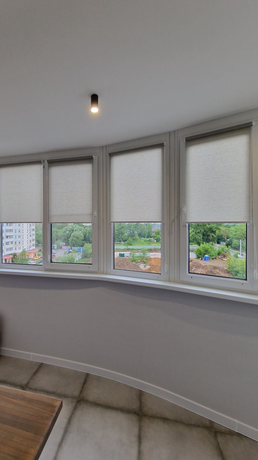 Ткань Сахара. Серый. Свободновисящие рулонные шторы Мини