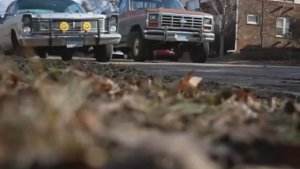 Fixing Up An Old Truck-Видео от SimonFordman