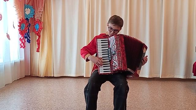 Стародубцев Артём. Песня А.Холминов