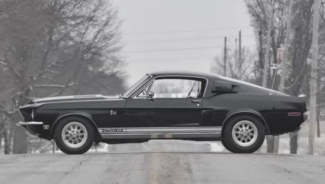 Shelby GT350 1965 Мустанг который выиграл 3 чемпионата подряд